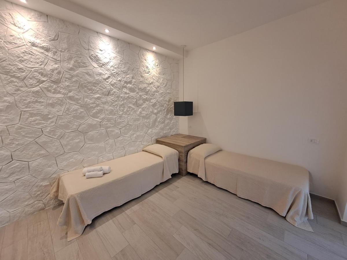 Le Roccette Mare Beach Hotel & Restaurant Тропея Экстерьер фото
