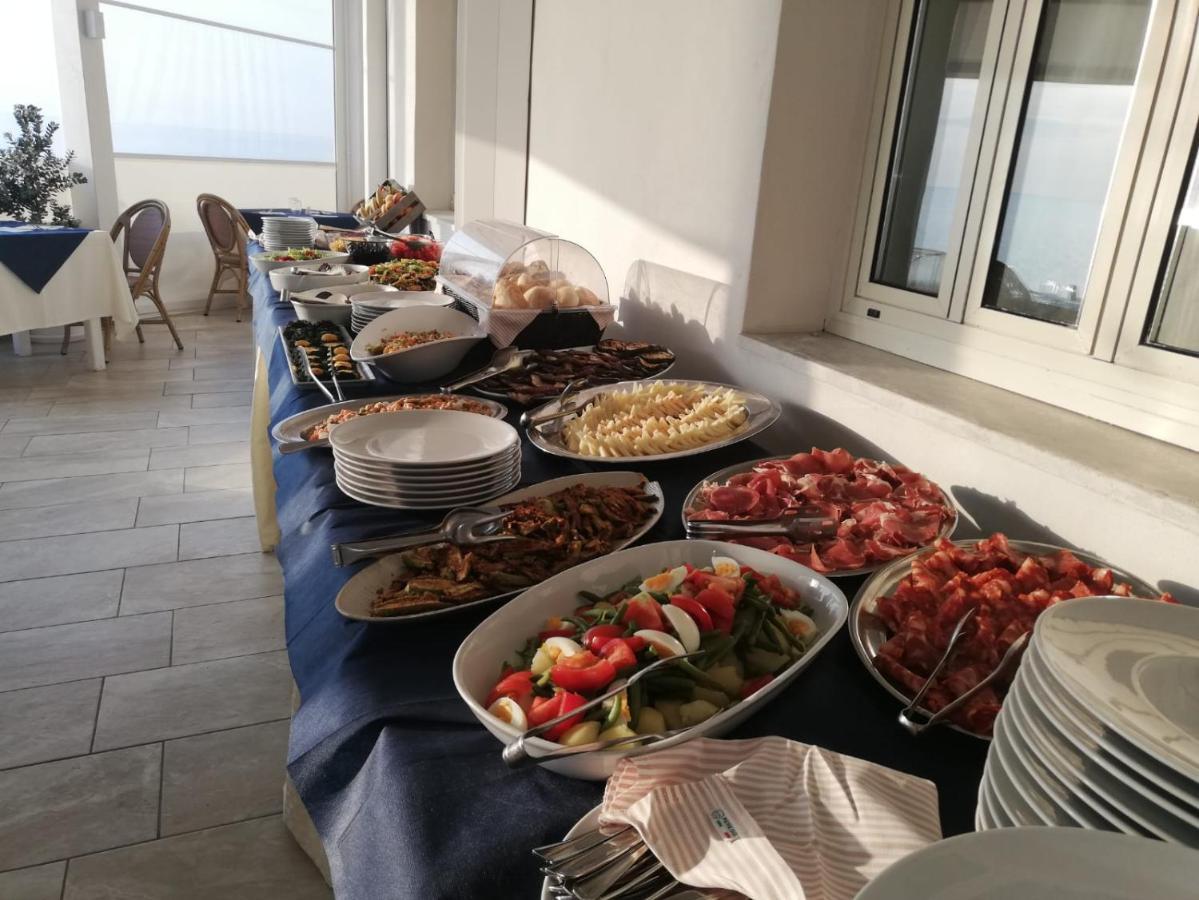 Le Roccette Mare Beach Hotel & Restaurant Тропея Экстерьер фото