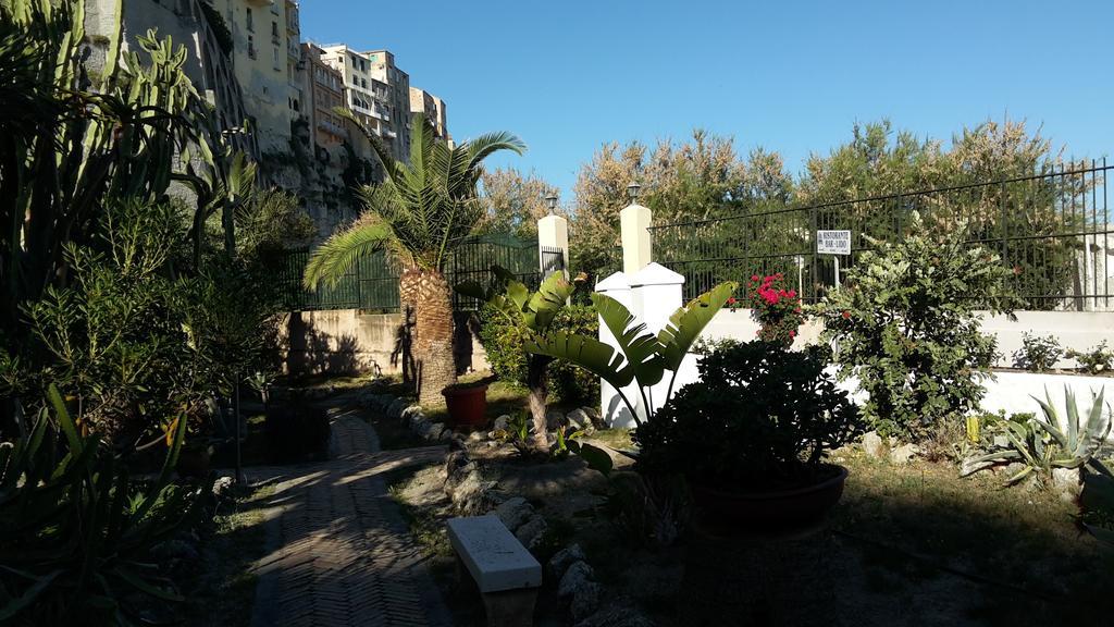 Le Roccette Mare Beach Hotel & Restaurant Тропея Экстерьер фото