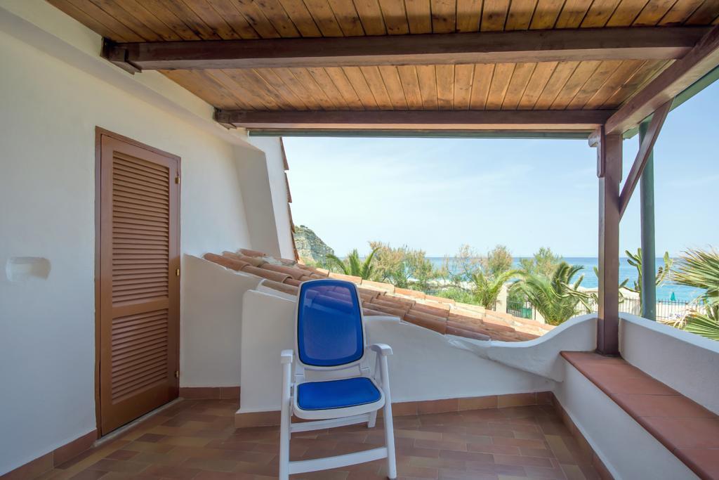Le Roccette Mare Beach Hotel & Restaurant Тропея Номер фото