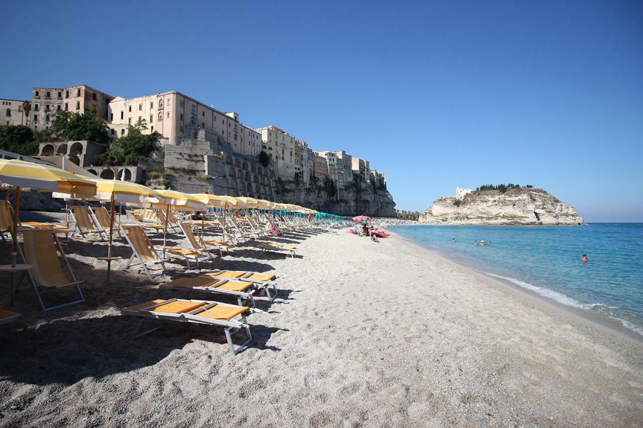 Le Roccette Mare Beach Hotel & Restaurant Тропея Экстерьер фото